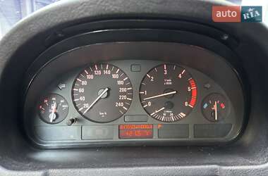 Внедорожник / Кроссовер BMW X5 2002 в 