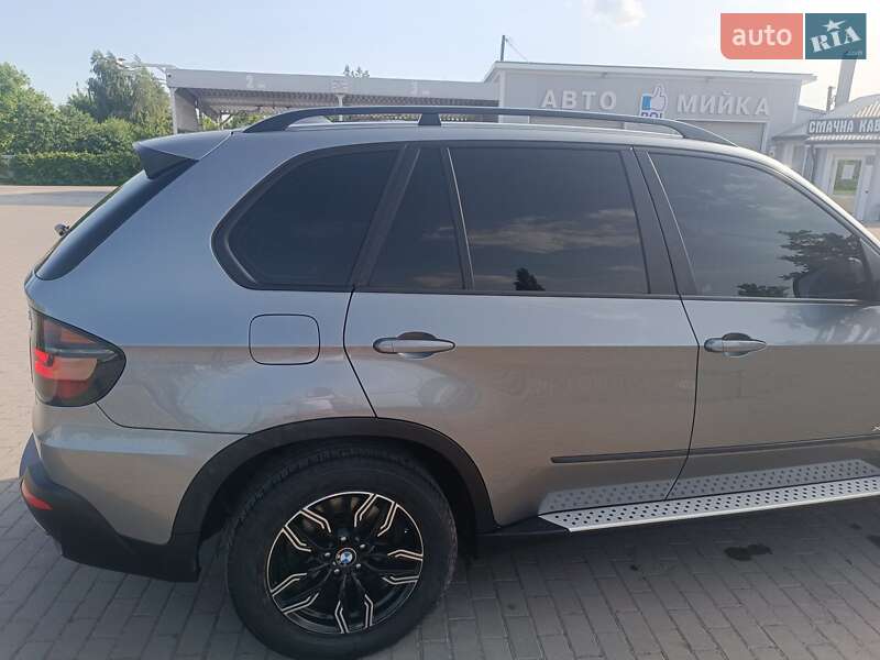Внедорожник / Кроссовер BMW X5 2009 в Иваничах