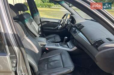 Внедорожник / Кроссовер BMW X5 2005 в 