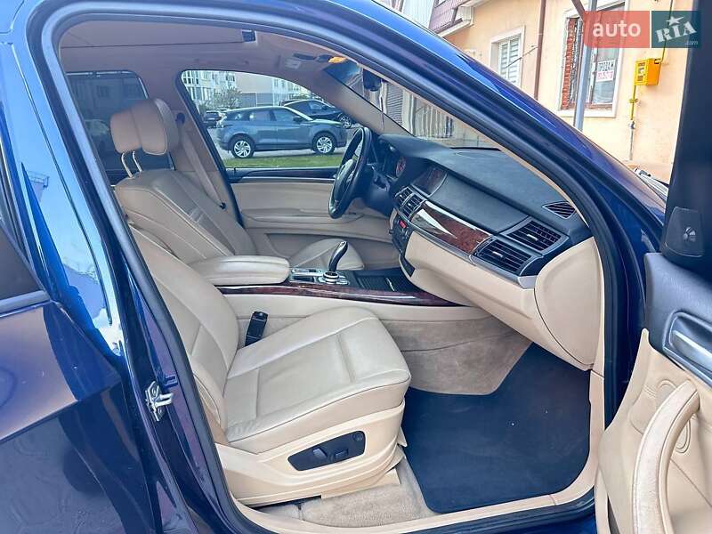 Внедорожник / Кроссовер BMW X5 2011 в Чернигове