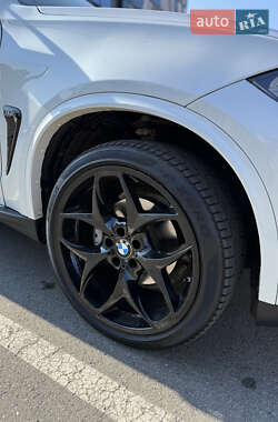 Позашляховик / Кросовер BMW X5 2016 в 