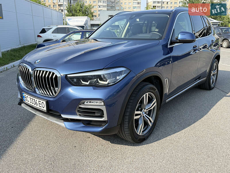 Внедорожник / Кроссовер BMW X5 2021 в 