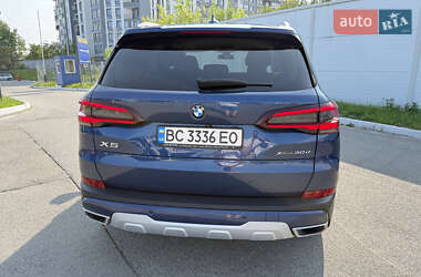 Внедорожник / Кроссовер BMW X5 2021 в 