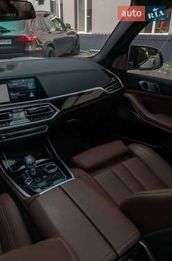 Внедорожник / Кроссовер BMW X5 2018 в 