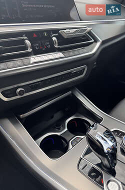 Внедорожник / Кроссовер BMW X5 2019 в 