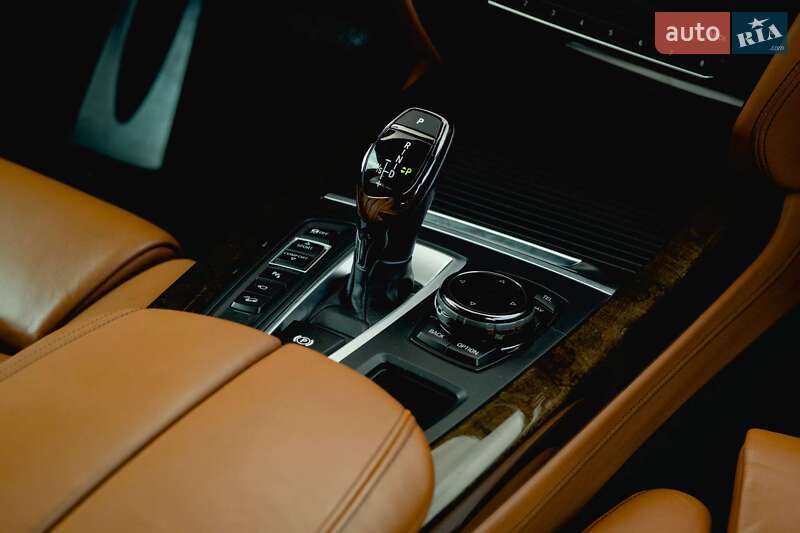 Позашляховик / Кросовер BMW X5 2015 в Києві