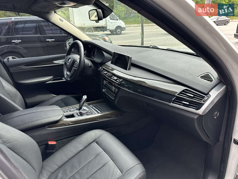 Позашляховик / Кросовер BMW X5 2015 в Києві