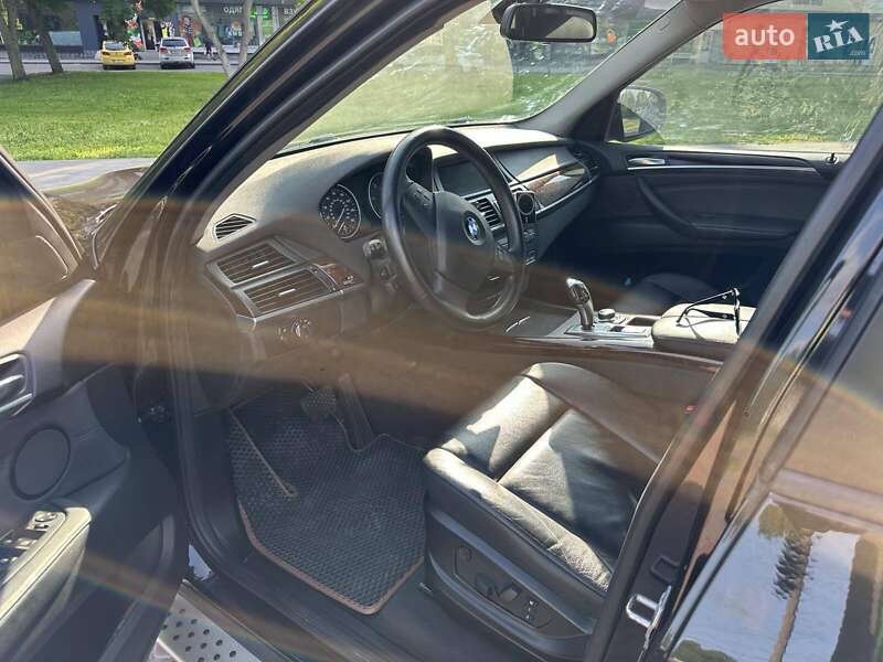 Позашляховик / Кросовер BMW X5 2012 в Львові