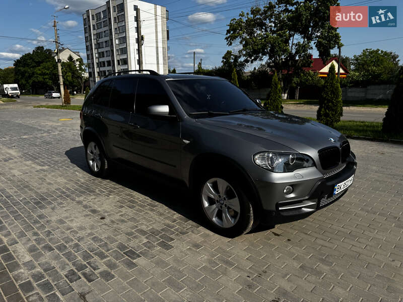 Внедорожник / Кроссовер BMW X5 2007 в Березному