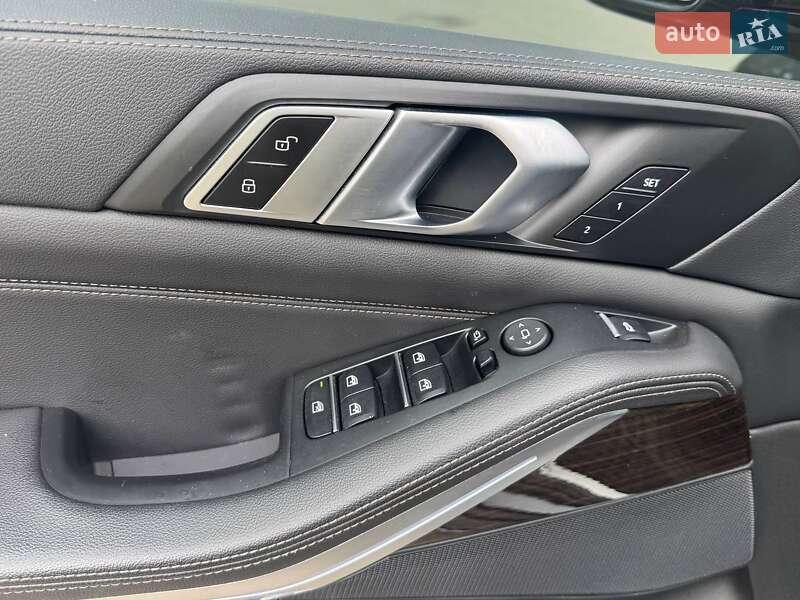 Внедорожник / Кроссовер BMW X5 2019 в Киеве