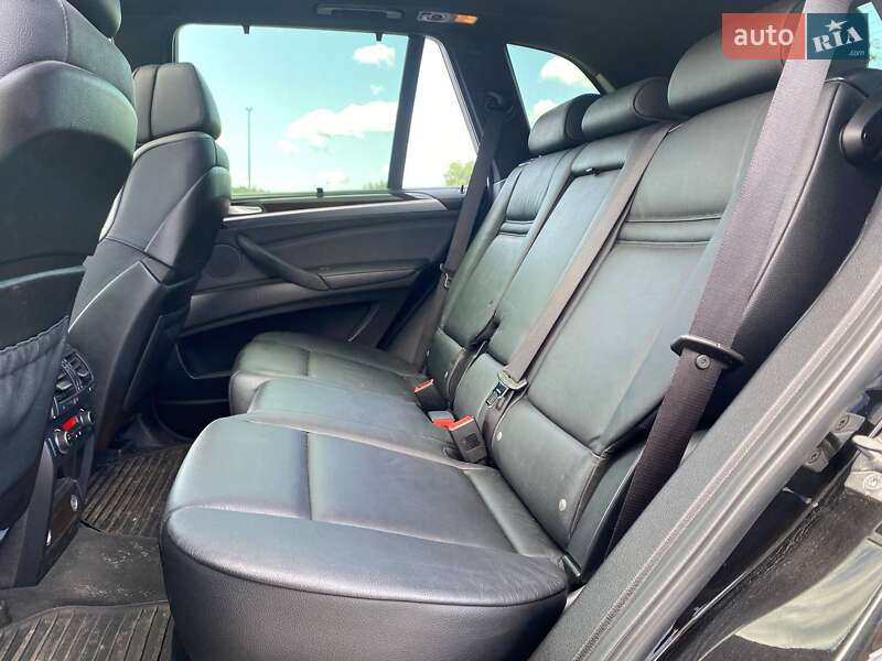 Позашляховик / Кросовер BMW X5 2012 в Львові