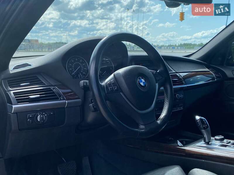 Позашляховик / Кросовер BMW X5 2012 в Львові