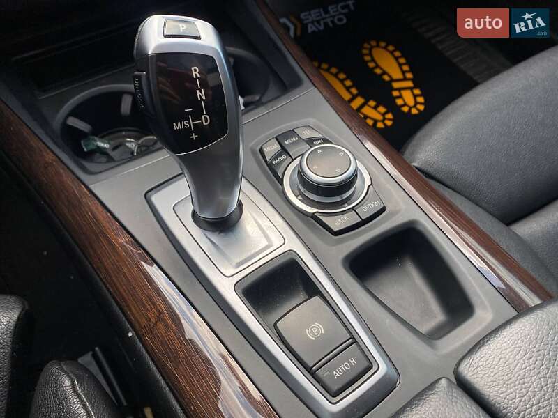 Позашляховик / Кросовер BMW X5 2012 в Львові