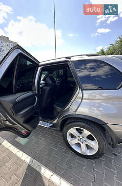 Внедорожник / Кроссовер BMW X5 2005 в 