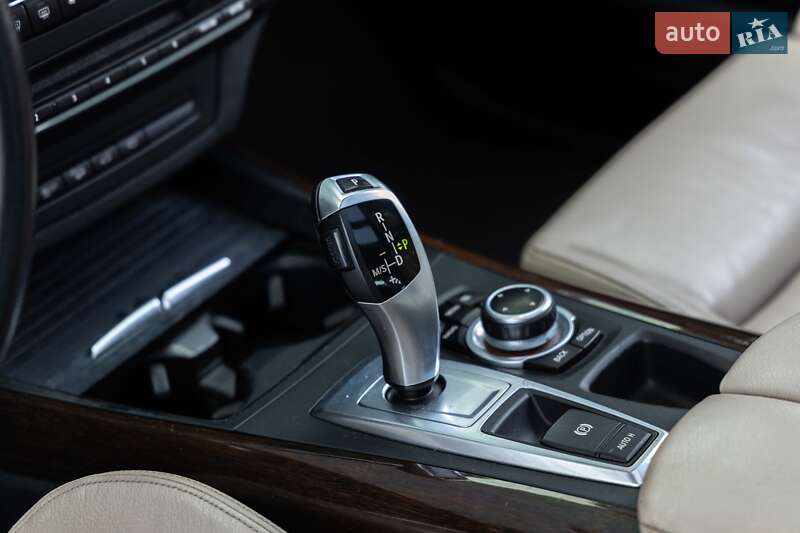 Позашляховик / Кросовер BMW X5 2012 в Луцьку