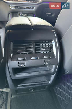 Внедорожник / Кроссовер BMW X5 2022 в 