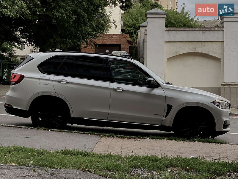 Внедорожник / Кроссовер BMW X5 2015 в Киеве
