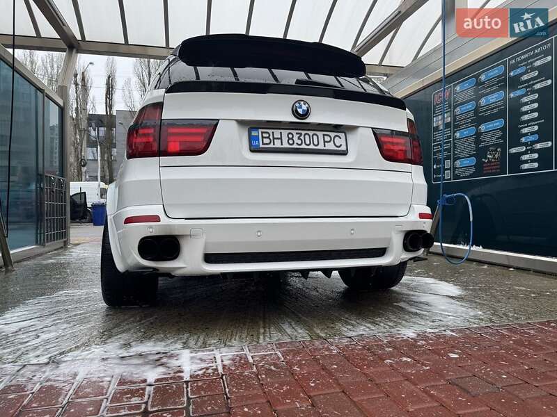 Внедорожник / Кроссовер BMW X5 2010 в 