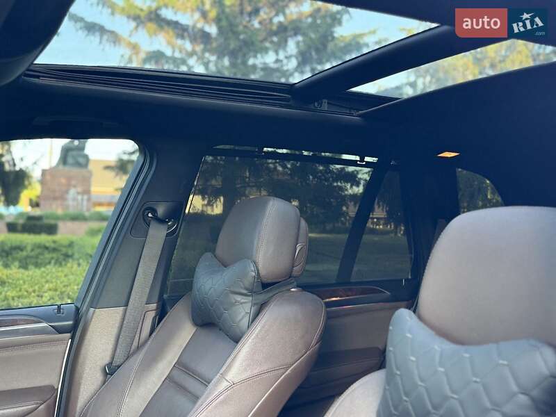 Позашляховик / Кросовер BMW X5 2013 в Тульчині