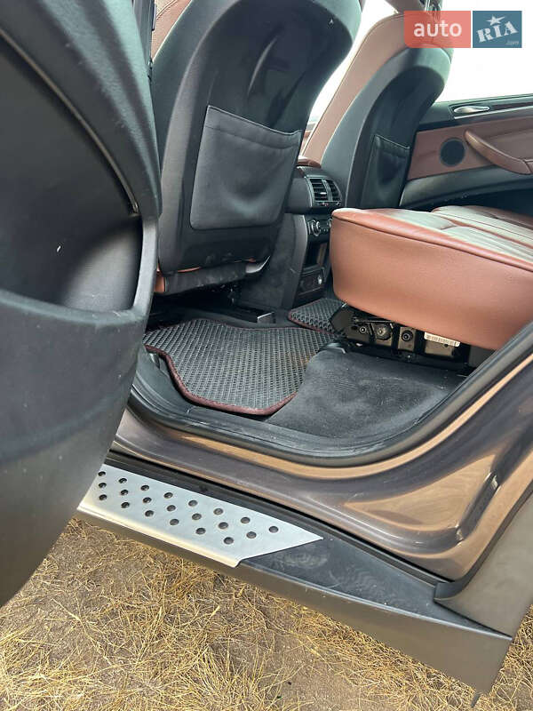 Внедорожник / Кроссовер BMW X5 2011 в Николаеве