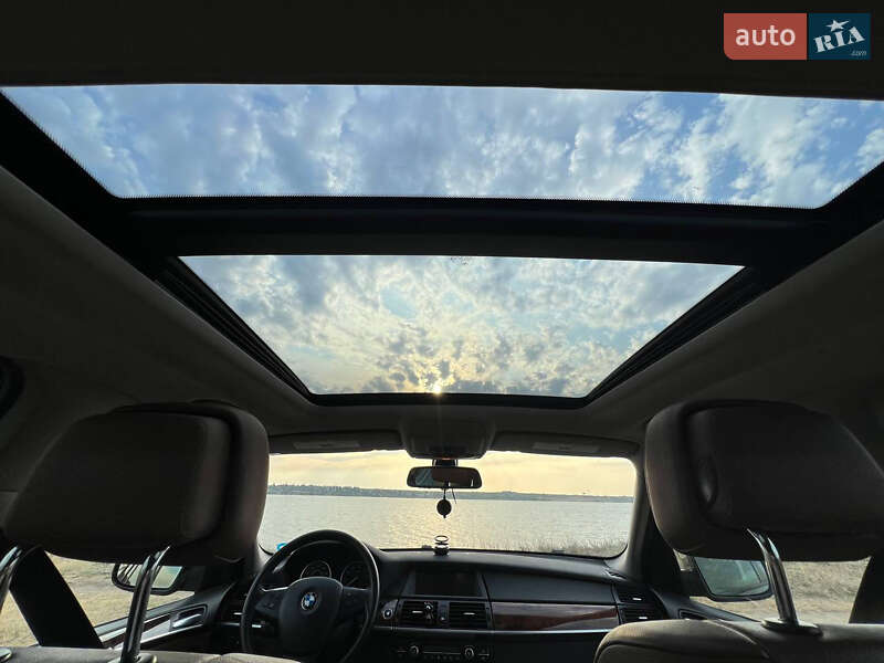 Внедорожник / Кроссовер BMW X5 2011 в Николаеве