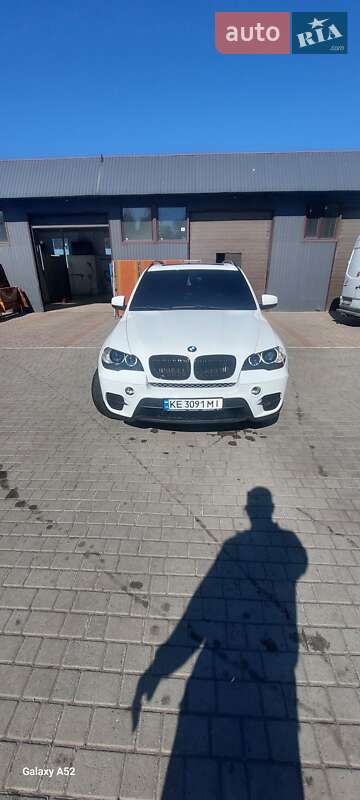 Внедорожник / Кроссовер BMW X5 2012 в Першотравенске
