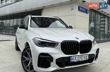 Позашляховик / Кросовер BMW X5 2021 в 