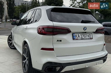 Позашляховик / Кросовер BMW X5 2021 в 