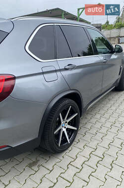Позашляховик / Кросовер BMW X5 2015 в 