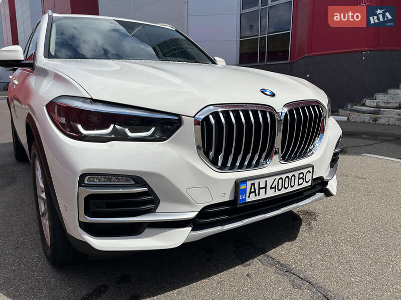 Внедорожник / Кроссовер BMW X5 2021 в Киеве