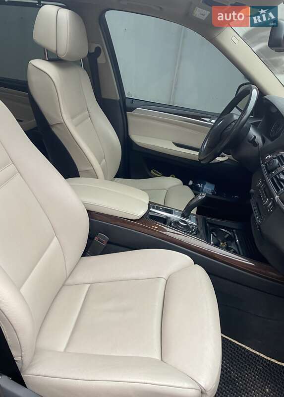 Позашляховик / Кросовер BMW X5 2012 в Києві фото 11 Позашляховик / Кросовер BMW X5 2012 в Києві