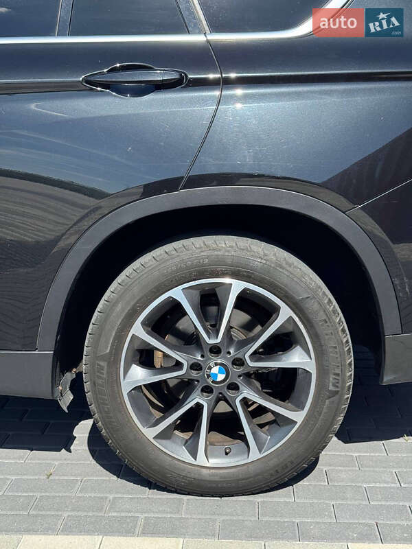 Внедорожник / Кроссовер BMW X5 2016 в Львове