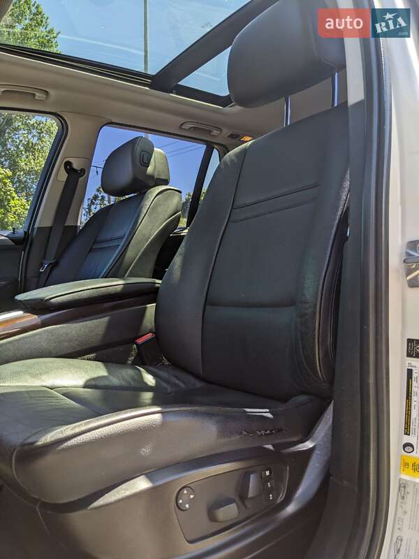 Внедорожник / Кроссовер BMW X5 2010 в Львове