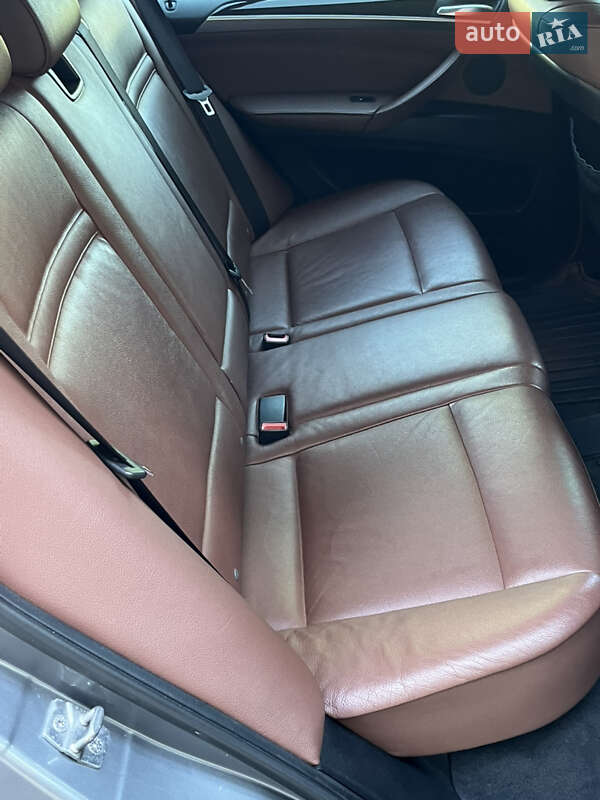 Внедорожник / Кроссовер BMW X5 2012 в Хмельницком