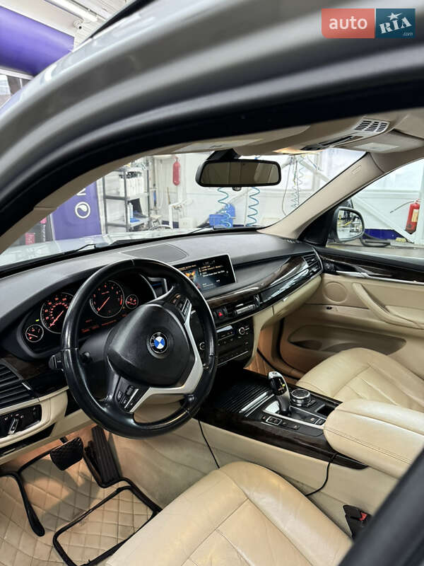 Позашляховик / Кросовер BMW X5 2015 в Чернівцях фото 11 Позашляховик / Кросовер BMW X5 2015 в Чернівцях