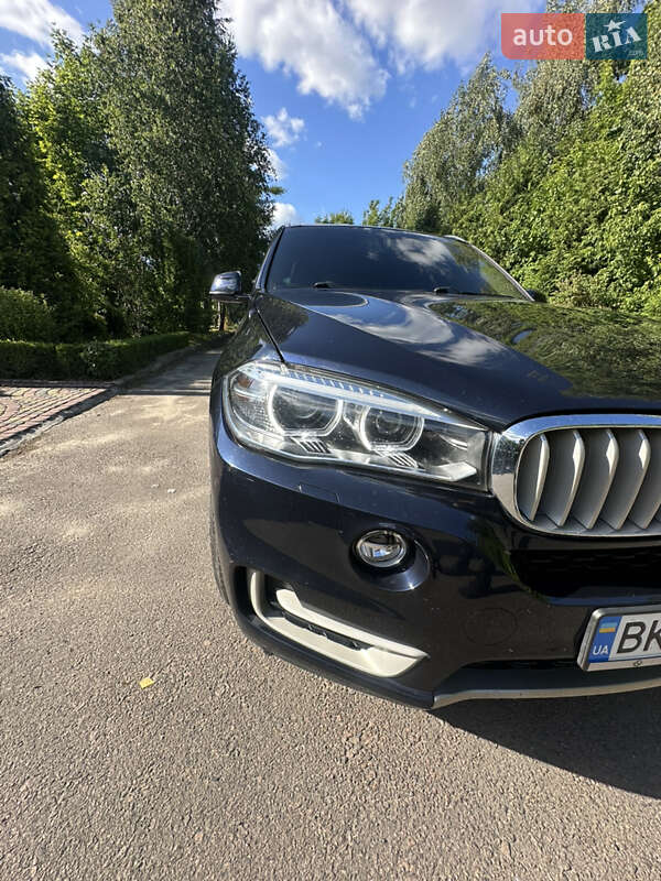 Внедорожник / Кроссовер BMW X5 2014 в Ровно