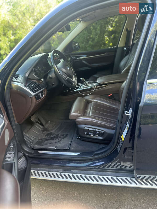 Внедорожник / Кроссовер BMW X5 2014 в Ровно
