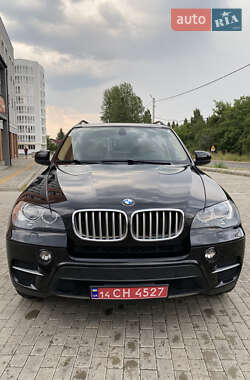 Позашляховик / Кросовер BMW X5 2012 в 