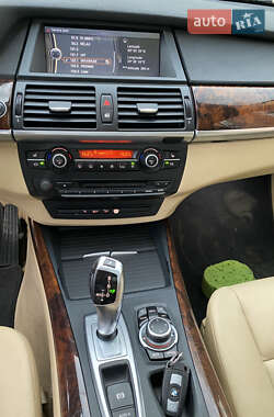 Позашляховик / Кросовер BMW X5 2012 в 
