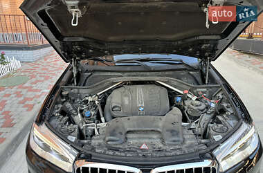 Позашляховик / Кросовер BMW X5 2014 в 