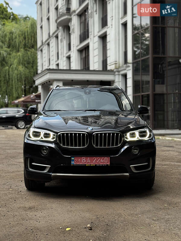 Позашляховик / Кросовер BMW X5 2014 в Чернівцях