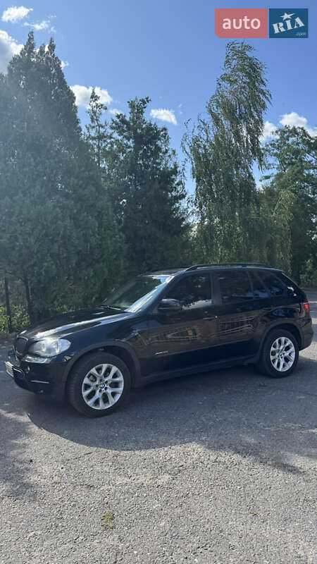 Внедорожник / Кроссовер BMW X5 2012 в Ладыжине