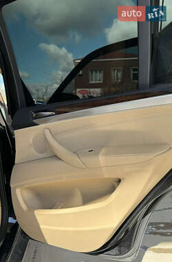Внедорожник / Кроссовер BMW X5 2012 в 