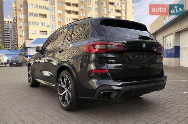 Внедорожник / Кроссовер BMW X5 2021 в 