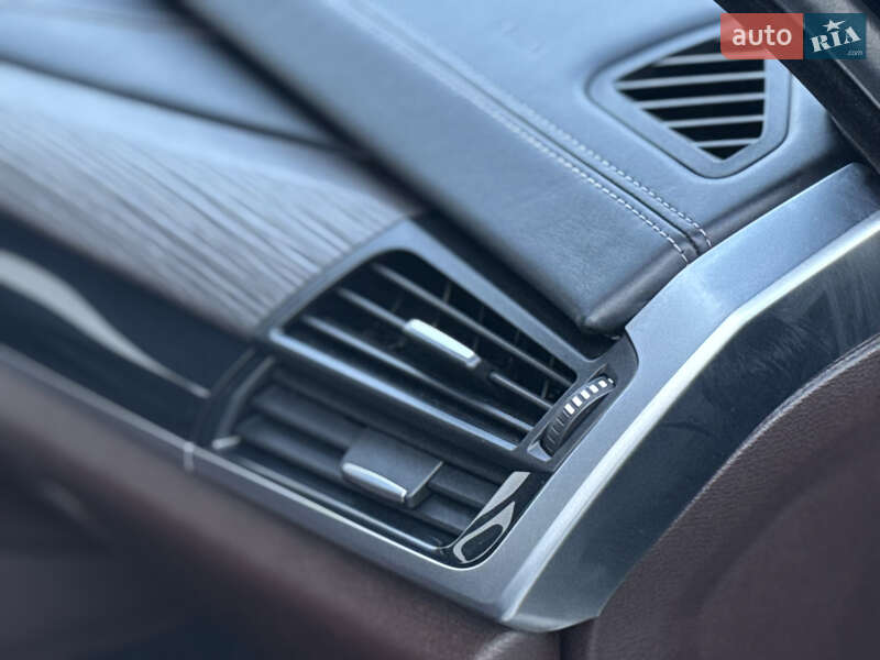 Внедорожник / Кроссовер BMW X5 2014 в Луцке