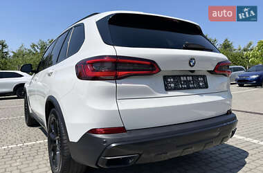 Позашляховик / Кросовер BMW X5 2019 в 