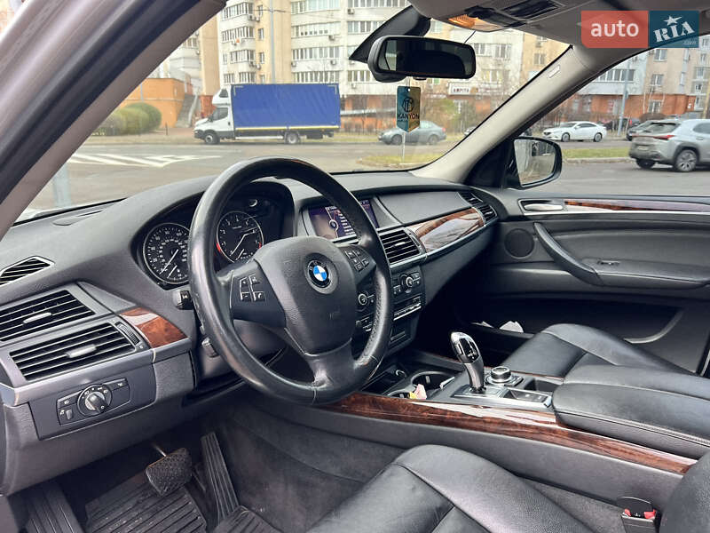 Внедорожник / Кроссовер BMW X5 2011 в Вознесенске