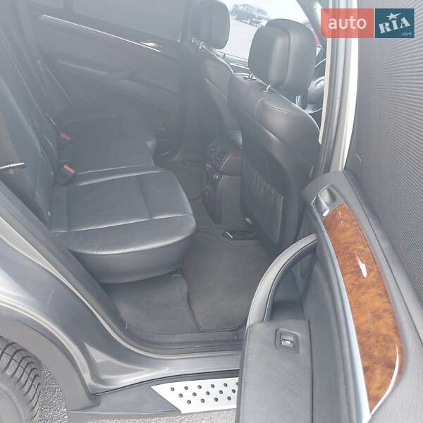 Позашляховик / Кросовер BMW X5 2012 в Івано-Франківську