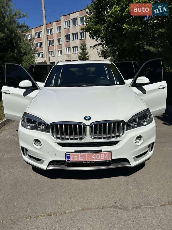 Позашляховик / Кросовер BMW X5 2017 в Рівному
