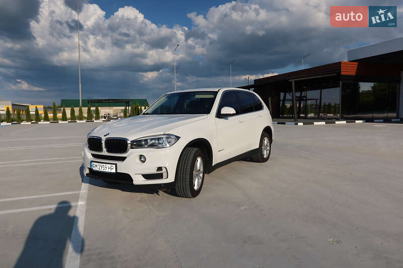 Позашляховик / Кросовер BMW X5 2016 в Звягелі